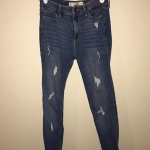 Ripped high waisted Hollister jeans